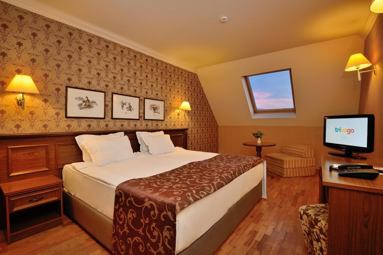 Hotel Club Central Chisaria Zewnętrze zdjęcie